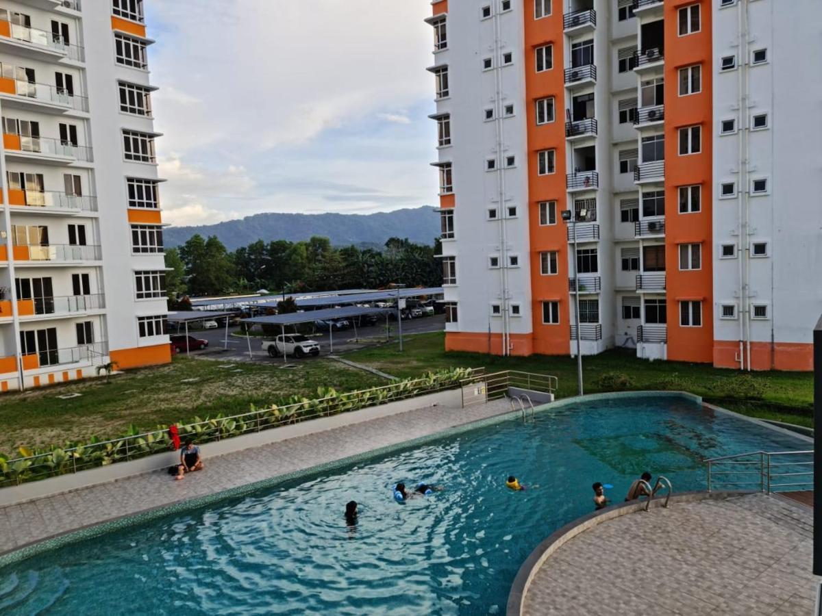 Rhr Deluxe Guesthouse Kinarut Papar Sabah - Pool View Экстерьер фото